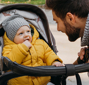 🌳Balade sereine avec bébé : nos 5 astuces pour une sortie sans tracas!